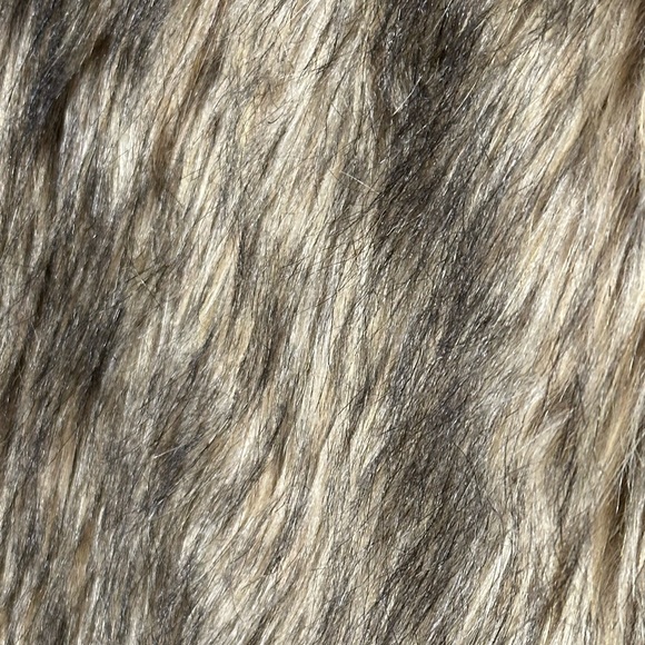 Fun Faux Fur Vest - Picture 2 of 6